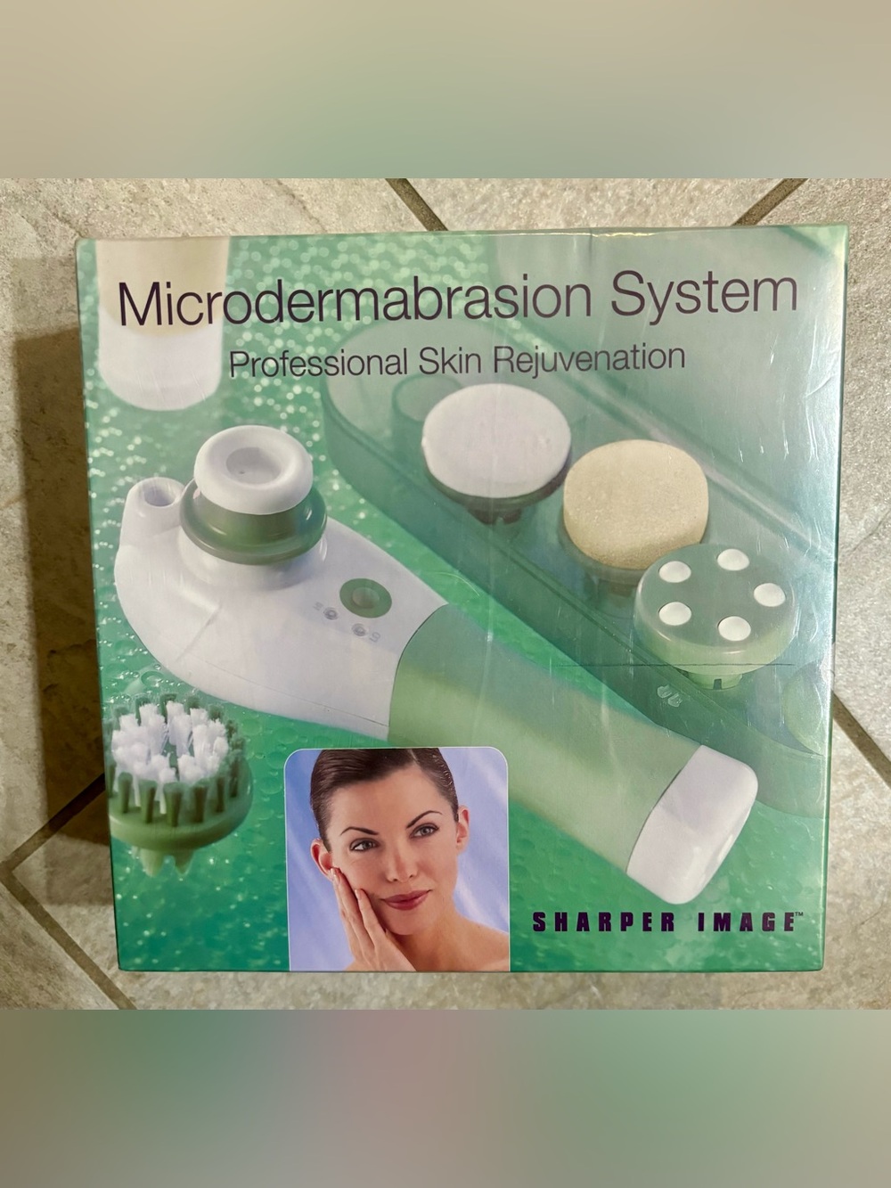Sharper Image Green and White Microdermabrasion Facial System NEW IN BOX